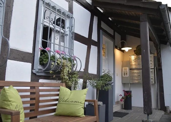 Stilvolle Altbauwohnung, Aus & Zeit Höhr-Grenzhausen